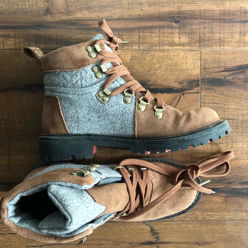 Toms Winter/Fall Boot. - image 2